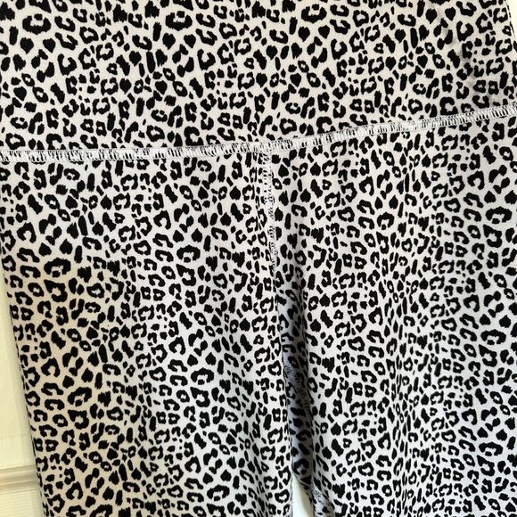 Evolution & Creation Leggings - Picture 9 of 9